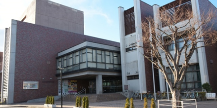 蕨市民会館